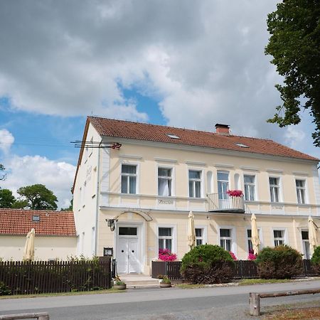 Penzion U Novaku Kozli u Orlika Luaran gambar